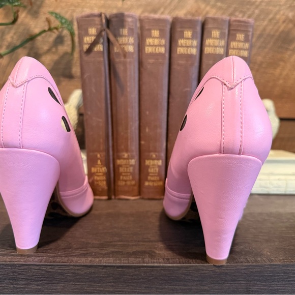 Bettie Page Marilyn pumps - NWOT - Picture 6 of 9